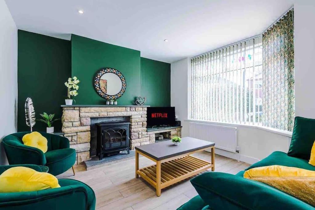 Sandileigh House By Yourstays - Luxurious 3 Bedroom House In Altrincham Exterior photo